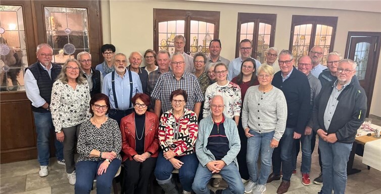 AKG-Senatspräsident Franz Josef Platz (2. Reihe Mitte) im Kreise seiner Senatsmitglieder.Foto: privat