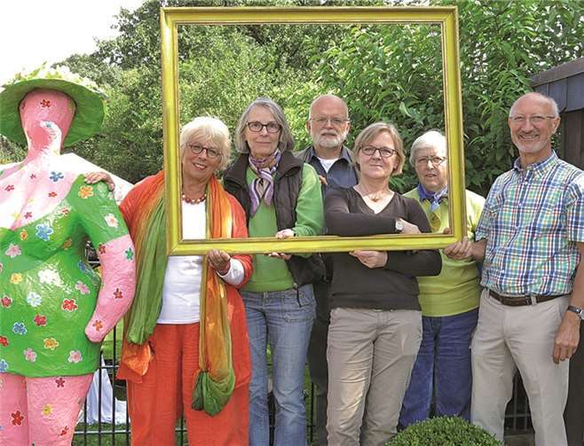 ART/KOMM mit u.a. (v.l.n.r.) Regine Reinelt, Ellen Dornhaus, Dr. Uwe Rieken, Elisabeth Schroeder-Lüttgen, Maria Wolf und Manfred Niche. Gemeinde Wachtberg/mm