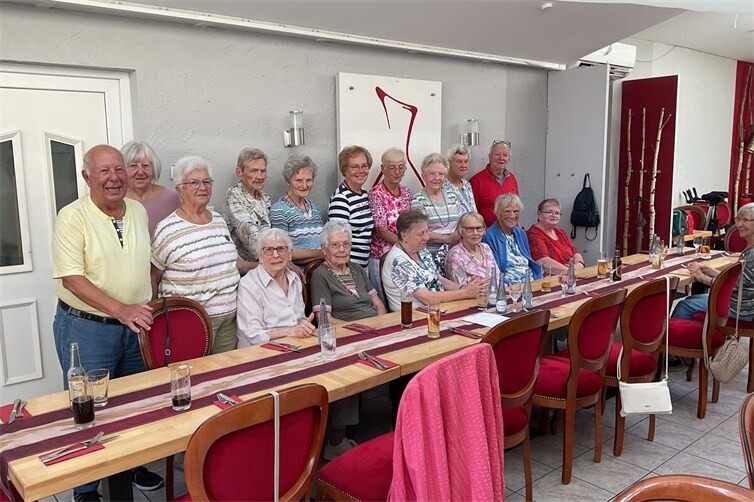AWO BingoGruppe mit dem 1. Vorsitzenden