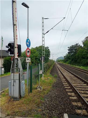 Ab Bahnübergang Kreuzkirche wird auch rheinseits eine Schallschutzwand gefordert. Foto: privat