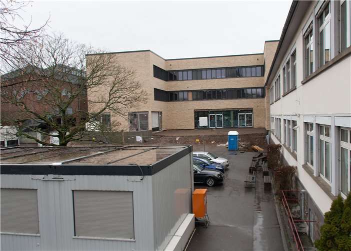 Ab Januar können die neuen Räume des Erweiterungsbaus der St. Franziskus-Schule in Koblenz bezogen werden. Julia Fröder