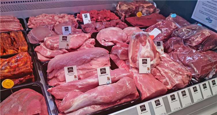 Ab Mai wird das Angebot an Schweinefleisch beim Moselmetzger komplett umgestellt. Fotos: privat