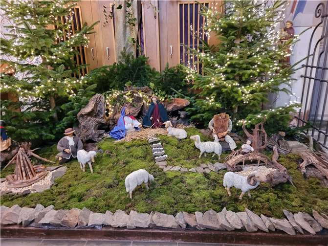 Ab Mitte Dezember stellt die Krippe in der Allerheiligenbergkapelle den Höhepunkt des winterlichen Spaziergangs dar. Foto: Förderkreis Allerheiligenberg e.V.