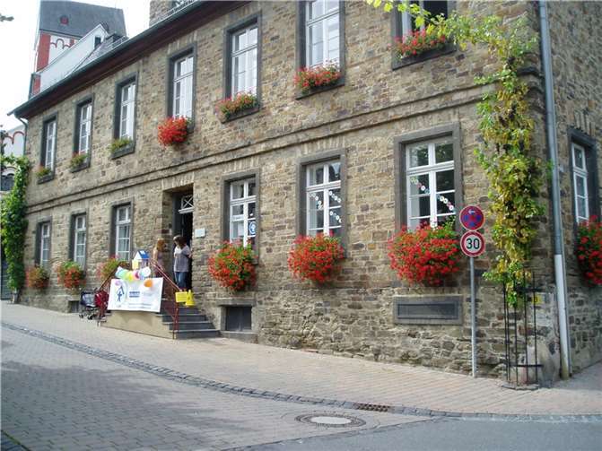 Ab September finden in der Alten Schule in Oberbreisig wieder Spiel- und Elterntreffs des Kinderschutzbundes statt.  Foto: privat
