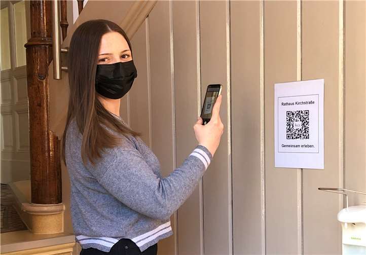 Ab sofort kann man sich bei einem Besuch in einem der Lahnsteiner Rathäuser über die luca-App einchecken. Foto: Stadtverwaltung Lahnstein