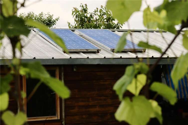Ab sofort können auch eingetragene Vereine aus der VG Pellenz das Förderprogramm für Balkonkraftwerke nutzen. Foto: VG Pellenz
