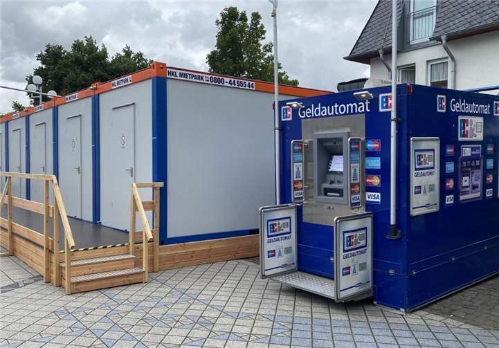 Ab sofort stehen den Kunden der Volksbank RheinAhrEifel eG in Polch wieder provisorisch Beratungs- und Serviceräumlichkeiten sowie ein Geldautomat zur Verfügung.Foto: Volksbank RheinAhrEifel eG