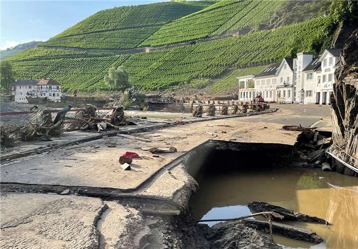 Hochwasserhilfe: Handwerk koordiniert über Internetplattform Ab sofort werden die Helfer über die Internetplattform www.baut-mit-auf.de koordiniert.Foto: HwK Koblenz