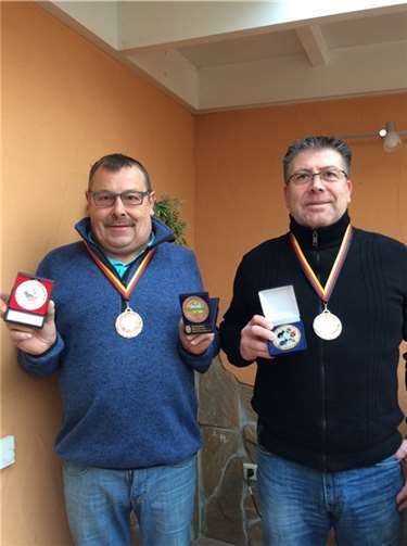 Abbi Mintgen und Markus Tiede mit ihren Auszeichnungen.