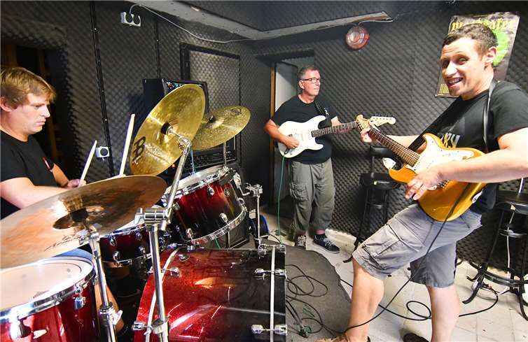 Abends gab es noch eine Party mit Hits der neunziger Jahre.