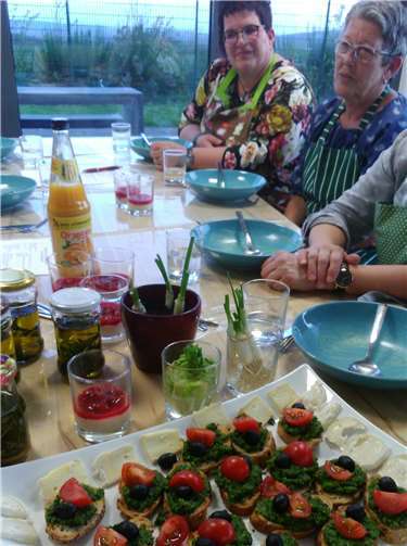 „Abfallarm kochen ist leichter, als gedacht! Weniger Verpackung, weniger Biomüll – Gut für die Umwelt!“ war das Motto des ersten Kochworkshops - weitere werden folgen.