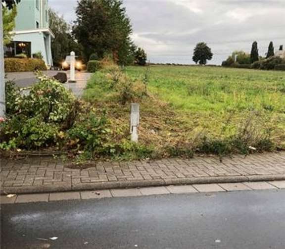 Abgeflexter Automat im Rennweg in Andernach.