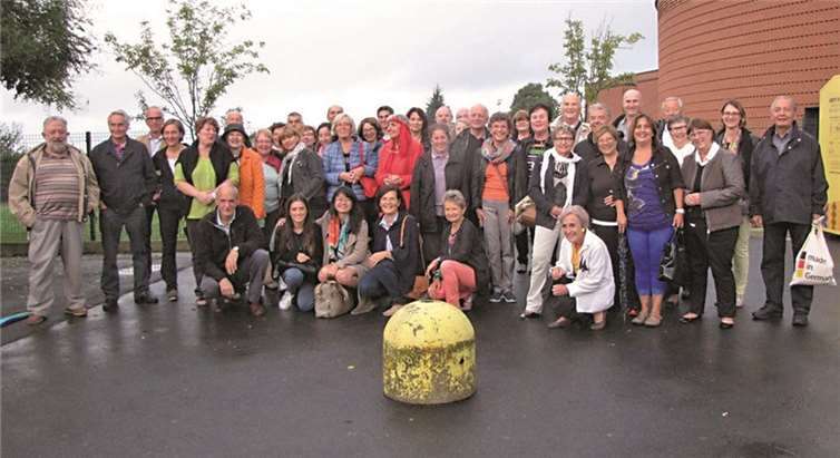 Abreise - die italienischen Gastgeber sagen „Ciao“ zu ihren französischen und deutschen Freunden. privat