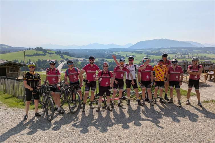 Abschluss der Flusstour an der herrlich gelegenen Schönegger-Käse-Alm bei Rottenbuch.