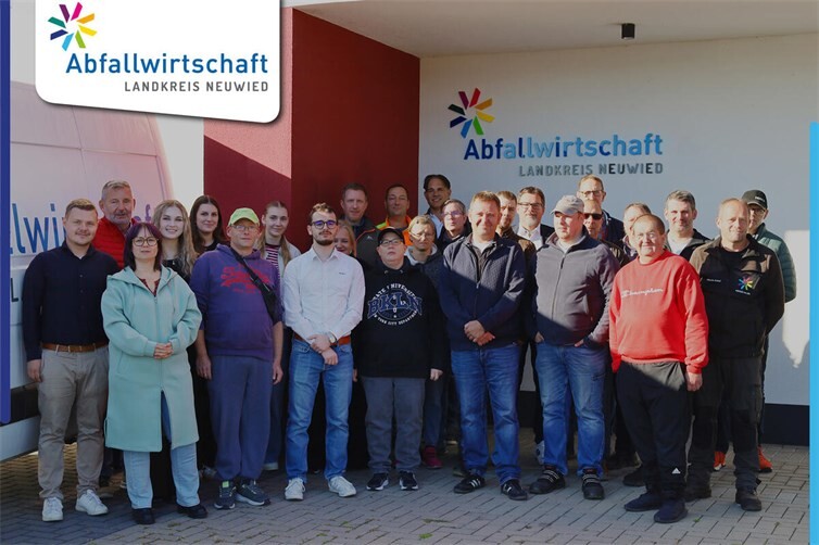 Abschlussfoto Schichtwechsel Heinrich-Haus und Abfallwirtschaft. Foto: Abfallwirtschaft Landkreis Neuwied