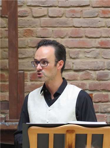 Abschlusskonzert: Tenorsänger Nico Heinrich. Gemeinde Wachtberg/mm)