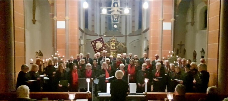 Abschlusslied mit allen teilnehmenden Chören. Foto: privat