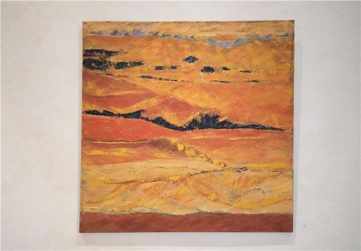 Abstrakte Motive von Gerlinde Pützer-Retterath verfehlen ihre Farb- und Bildwirkung nicht.