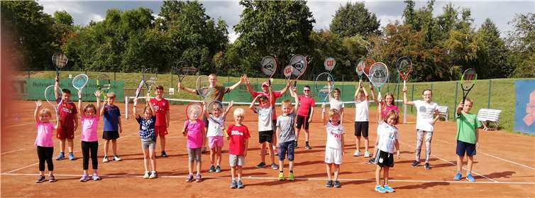 Abteilungs- und Jugendleiter Andy Schmitt blickte im Nachgang zufrieden auf einen schönen Aktionstag für die Tenniskids zurück, insbesondere weil alle Kids großen Spaß hatten. Fotos: privat