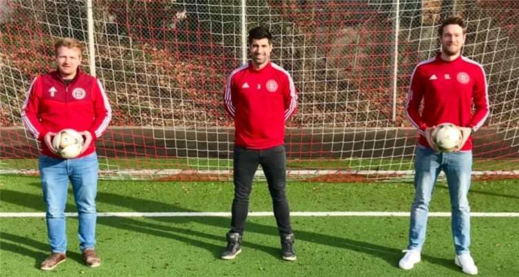 Abteilungsleiter Bene Stollhof (mitte) mit seinen Seniorentrainern Stefan Eisenbeißer (links) und Stefan Linnig.Foto: SG Feldkirchen