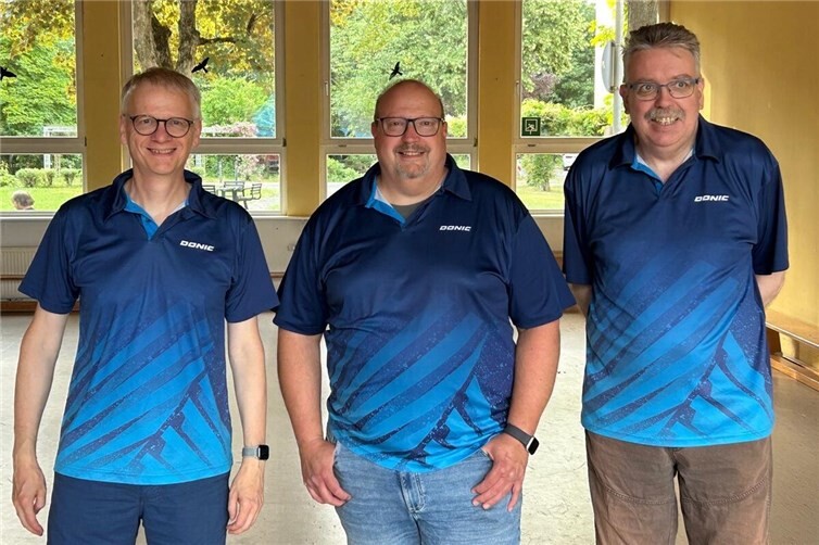 Abteilungsleiter Bernd Ockenfels (Mitte) mit Markus Evertz (rechts) und Bernd Pfeiffer (links) als Stellvertreter.