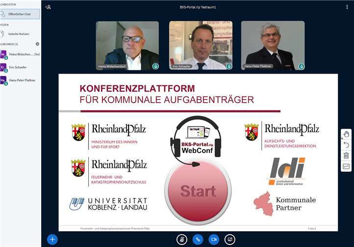 Abteilungsleiter Eric Schaefer, Landesfeuerwehrinspekteur Heinz Wolschendorf und Schulleiter Hans-Peter Plattner drücken virtuell den Startknopf für die Konferenzplattform des rheinland-pfälzischen Brand- und Katastrophenschutzes. Foto: Ministerium des Innern und für Sport
