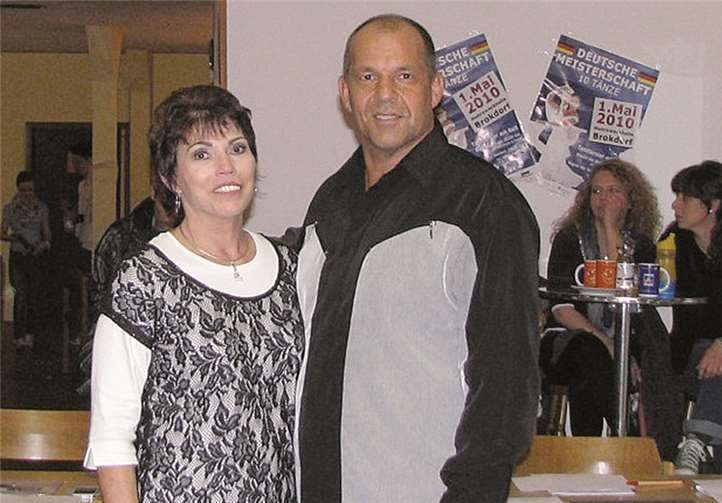 Abteilungsleiter der Tänzer mit Partnerin Marianne Hansen.privat