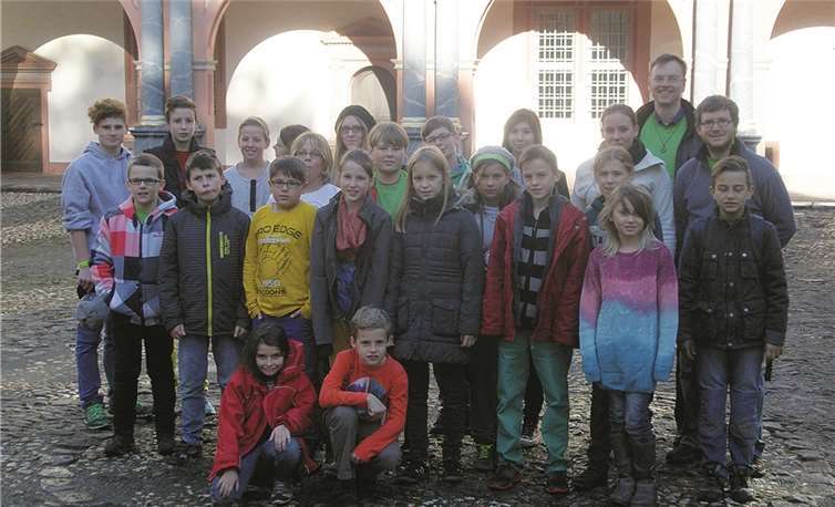 Abwechslungsreiche Tage erlebten die Messdiener und Messdienerinnen von Kruft, Kretz und Nickenich rund um Weilburg.privat