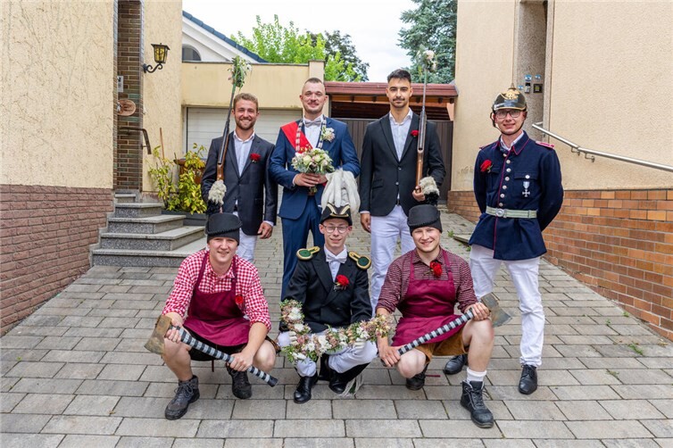 Abwinkelkomando mit König und FlügeladjudantenBenedikt Klein, Nils Hartmann, Tim Paschinski, Ole Röser