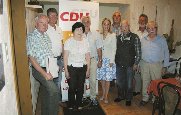 Achim Oppitz, Erich Honnef, Christel Faßbender, Achim Pohlen, Ellen Demuth, Achim Nonnen, Heinz Schwarz, Wolfgang Walter, Wolfgang Tack (v. l.).privat