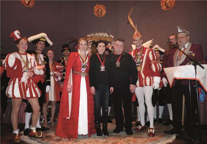 Achim und Marita Schubach freuten sich ganz besonders, als sie mit dem Prinzenorden ausgezeichnet wurden.