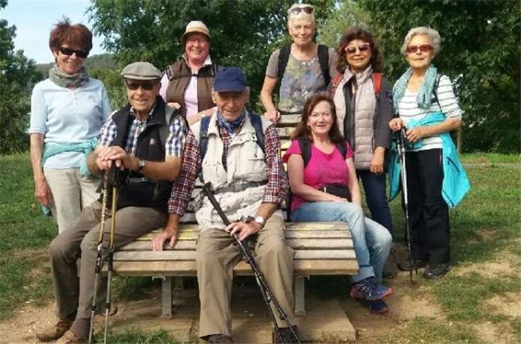 Acht Wanderer waren mit Marianne Kötting an der Ahr unterwegs.Foto: privat