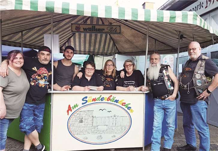 Acht der insgesamt elf Tschernobyl-Triker warteten leider vergeblich auf den großen Besucherandrang. Fotos : FRE