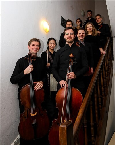 Acht seiner besten Schüler und Stipendiaten begleiteten ihren Dozenten Tomás Jamnik zu diesem Konzertabend im Schloss von der Leyen.  Foto EP