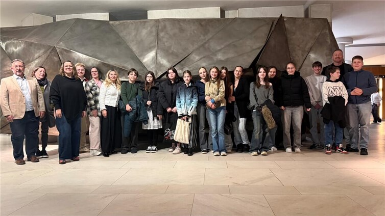 Achtklässler im Theater Bonn.  Foto: privat