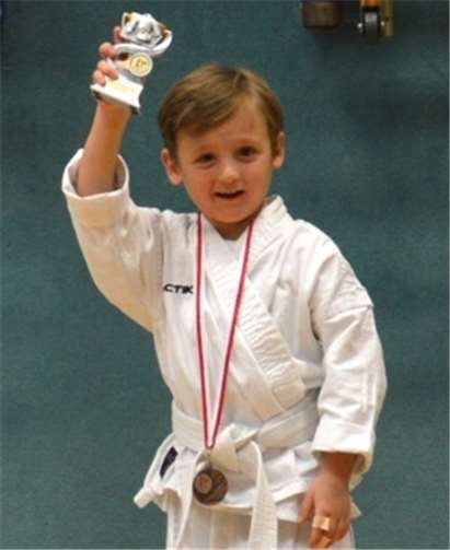 Adrian Przyklek als strahlender Sieger.  privat