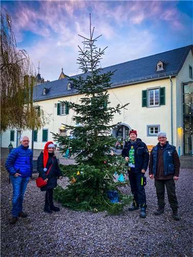 Adventsmarkt-Team Andreas Zentner, Claudia Scholl Erich Krämer und Sven Koch, es fehlt Jugendpflegerin Melli Kostarczyk.Fotos: privat