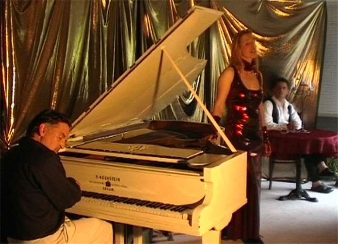 Ähnlichkeiten mit dem Klassiker „Casablanca“ sind im Spielfilm „Berlin“ kein Zufall. Wolfgang Arends