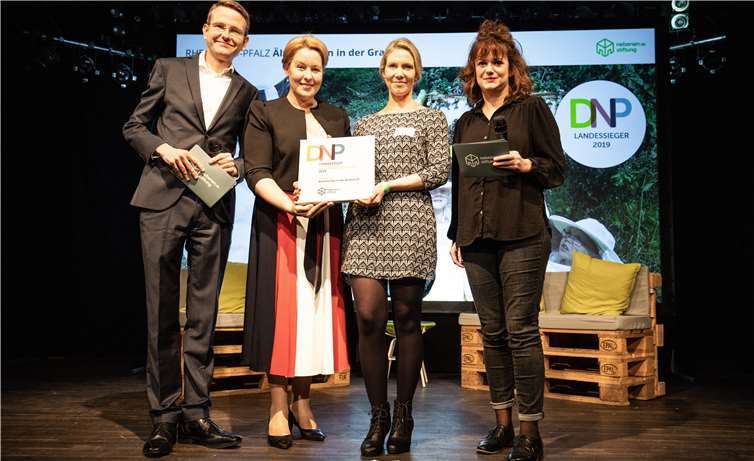 „Älterwerden in der Grafschaft mitgestalten“ hat sich beim Deutschen Nachbarschaftspreis gegen alle andere Projekte aus Rheinland-Pfalz durchgesetzt und zählt damit zu den 16 besten Projekten des bundesweiten Wettbewerbs.Fotos: Christian Klant