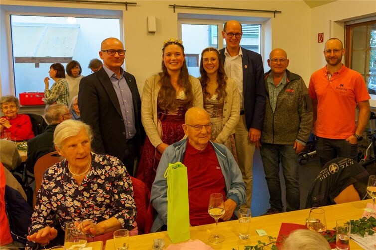 Ältestenehrung: Herr Böhme wurde zum 100-Jährigen gratuliert.