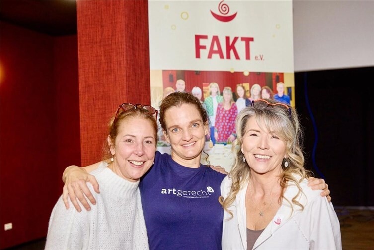 Afra Schmidt, Nicola Schmidt und Heike Schönborn im Kino Capitol Foto: Olaf Nitz