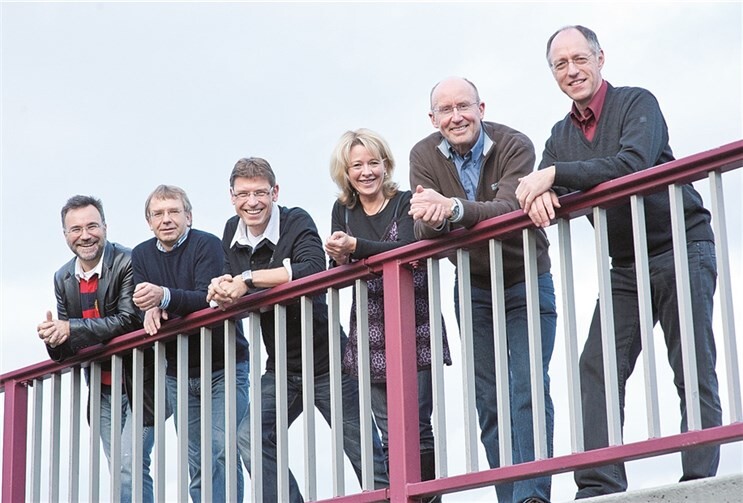 Ahrweiler. Die Gruppe Cantamus lädt ein zu einem Sonntagskonzert am 24. November 18.30 Uhr, mit Neuen Geistlichen Liedern (NGL) zum Thema: „Ein guter Geist“ in die ehemalige Synagoge in Ahrweiler, Altenbaustraße ein. Lieder bekannter NGL-Gruppen werden vielfältig instrumental und mehrstimmig vokal interpretiert. Ungewöhnliche geistliche Liedtexte mit moderner, rhythmisch betonter Pop- und Rockmusik laden zu diesem meditativen Konzert mit Bildpräsentation ein. Einlass ab 18 Uhr. privat