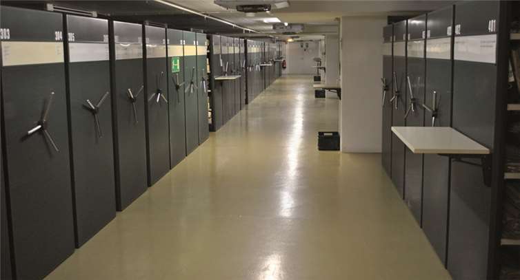 Aktenablage im Bundesarchiv, Koblenz, das auch unzählige „Verschlusssachen“ beherbergt, die für eine öffentliche Bearbeitung nicht zur Verfügung stehen.: www.bunker-doku.de