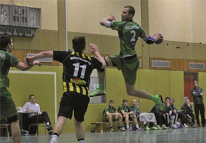 Aktionen wie diese sind es, die Mike Ribbe so wertvoll für seine Mannschaft machen. Christine Keunecke