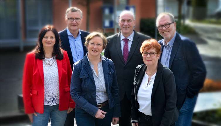 Aktiv für die Verbandsgemeinde mit der Stadt Vallendar und ihren Ortsgemeinden sind (v.li.n.re.) Klaudia Follmann-Muth, Bernd Schemmer, Karin Küsel, Fred Pretz, Brigitte Heitmann-Weiß und Wolfgang Heitmann. Foto: Ulrich von Hammé / SPD Vallendar
