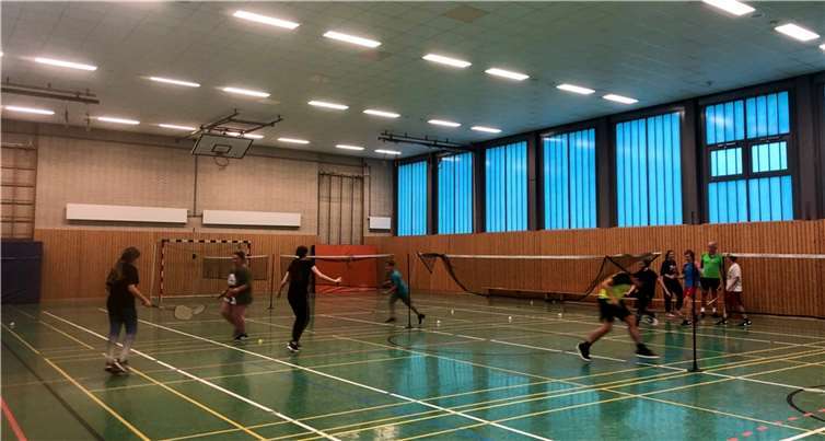 Aktuell sucht der SV Unkel weitere Spieler für den Trainings- und Spielbetrieb.