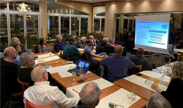 Albert Jung beim Vortrag.Foto: privat