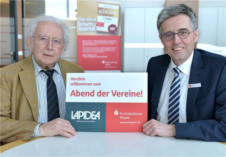 Albert Nell (Vorstandsvorsitzender der Stiftung Lapidea) und Karl-Josef Esch, KSK-Vorstandsvorsitzender, freuen sich auf den „Abend für kunst- und kulturschaffende Vereine“.  KSK Mayen