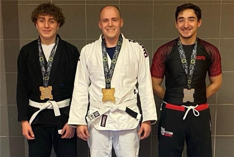 Aldion Zeka (17 J., -88 kg, NoGi), Michael Weber (30 J., - 88 kg, Gi) und Musab Alperen Kahramann (14 J., - 72 kg, Gi und NoGi). Foto: privat