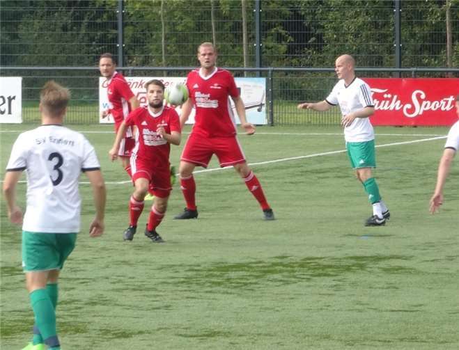 Alex Höfs erzielte mit einem Traumtor den Siegestreffer.Privat